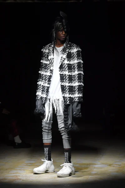 Look 7